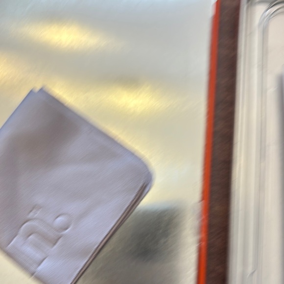 On Running Black Screen Protector for Mobile Devices - Picture 4 of 7